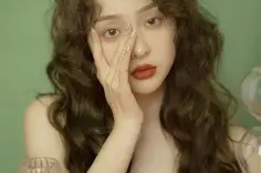 继关晓彤受难后千万级网红再爆娱乐圈猛料