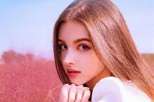 曾自称“覃海洋未婚妻”网红被指诈骗或达数亿警方回应